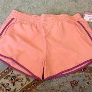 Women’s fishing board  shorts size xl